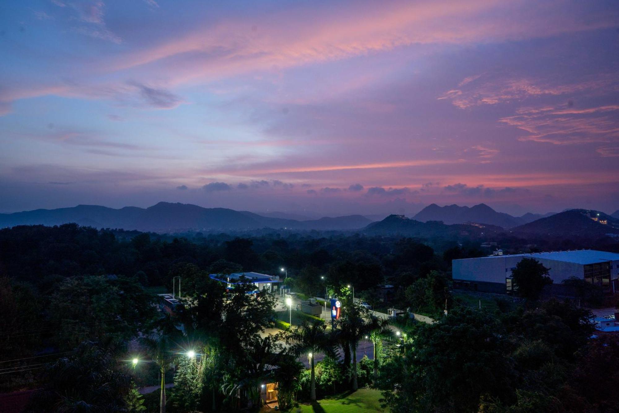 Hotel Treebo The Aravali Getaway Udaipur Exterior foto